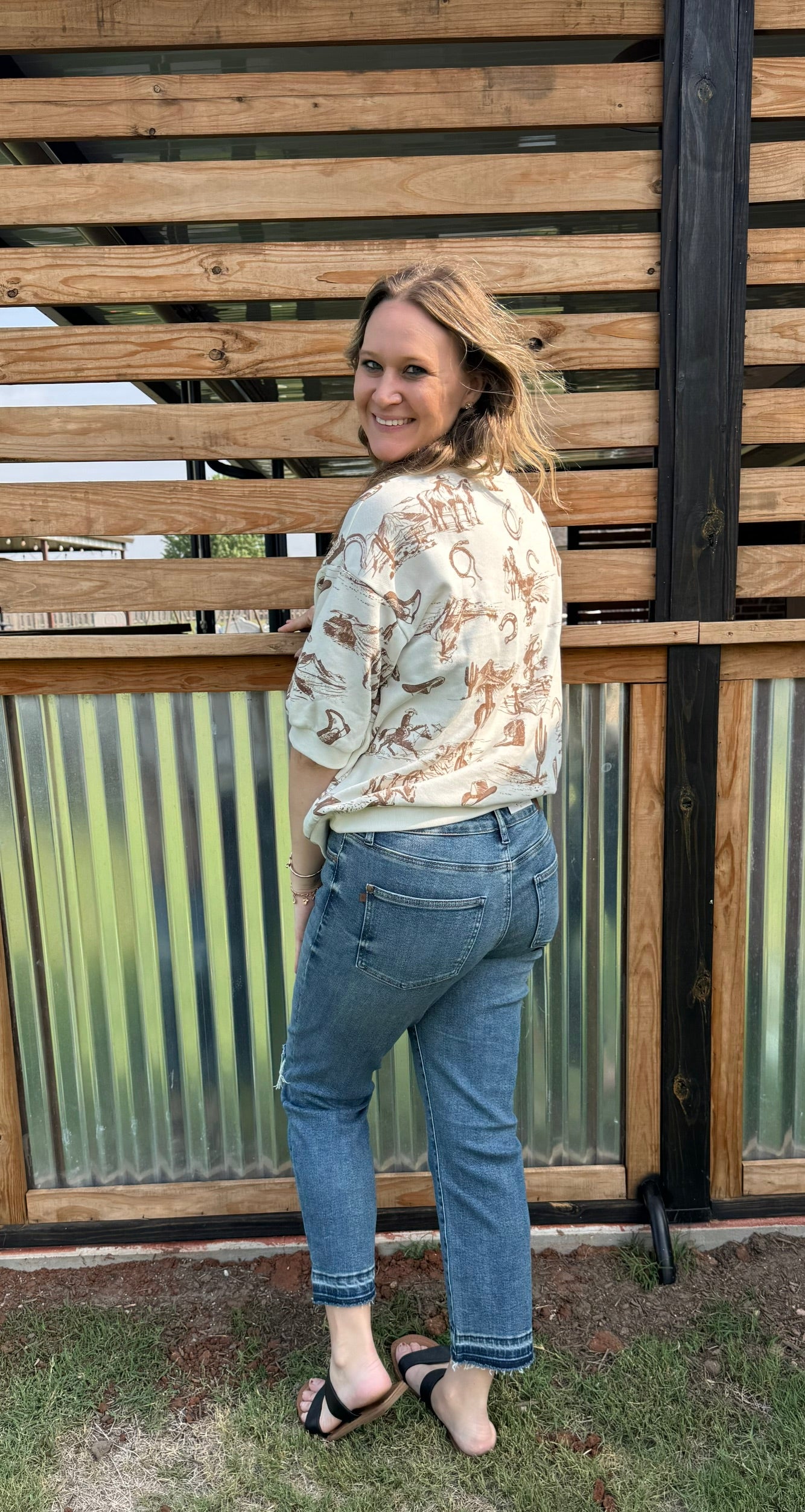 Country Detail Sweatshirt