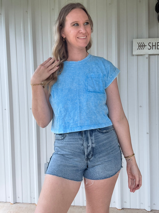 Mineral Wash Pocket Tee Blue Crop