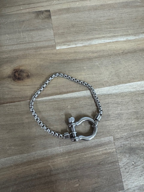 Shackle Large Carabiner Silver Bracelet