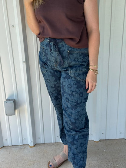 Risen Flower Barrel Jeans
